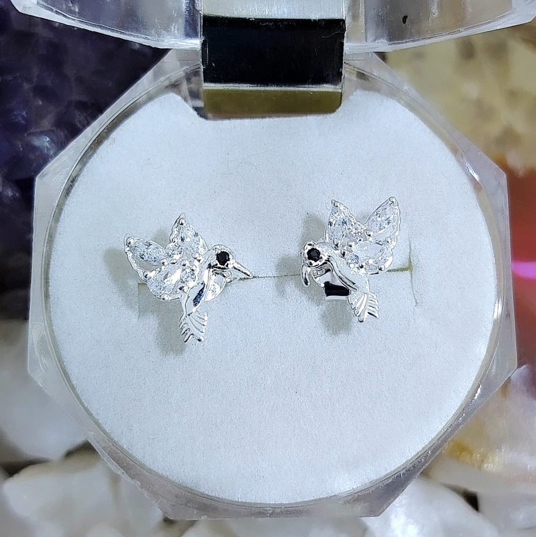 Aros pegados Colibrí con cristales traslúcidos.