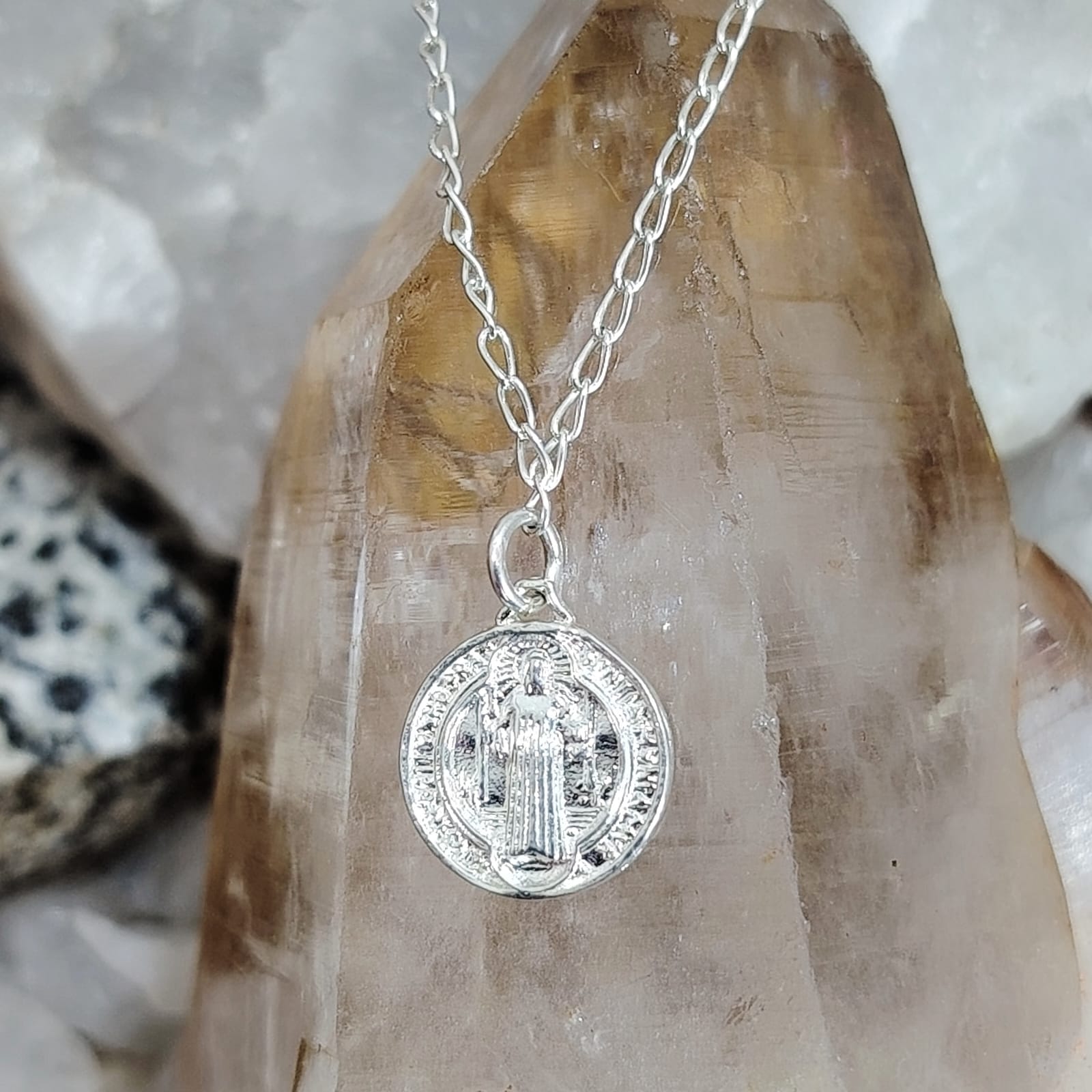 Collar con dije San Benito reversible 40 cm.