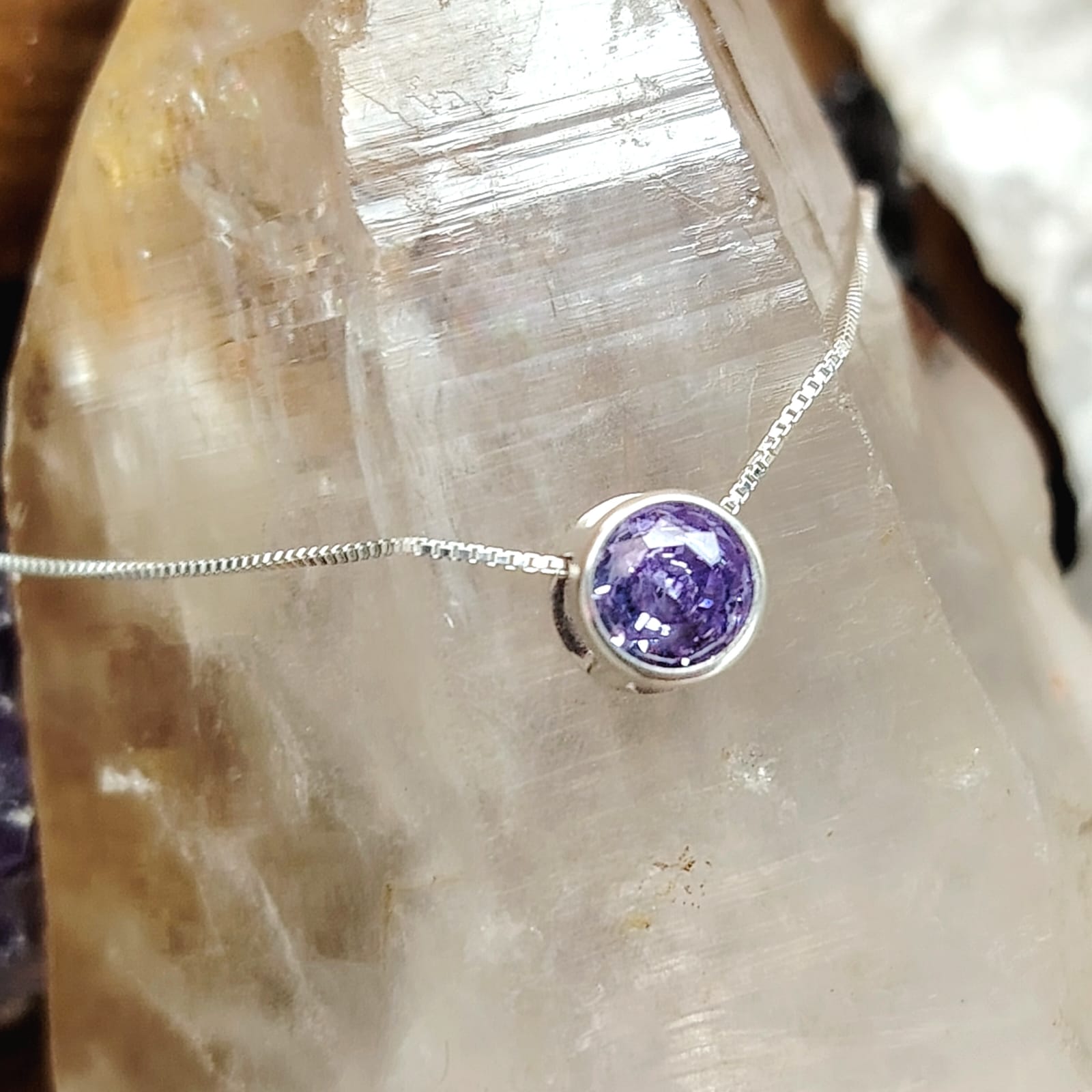 Collar Punto de Luz Morado Claro 45 cm