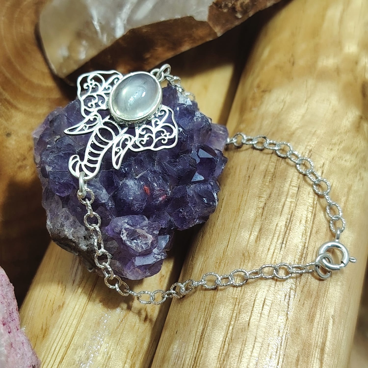 Pulsera elefante de plata con piedra natural