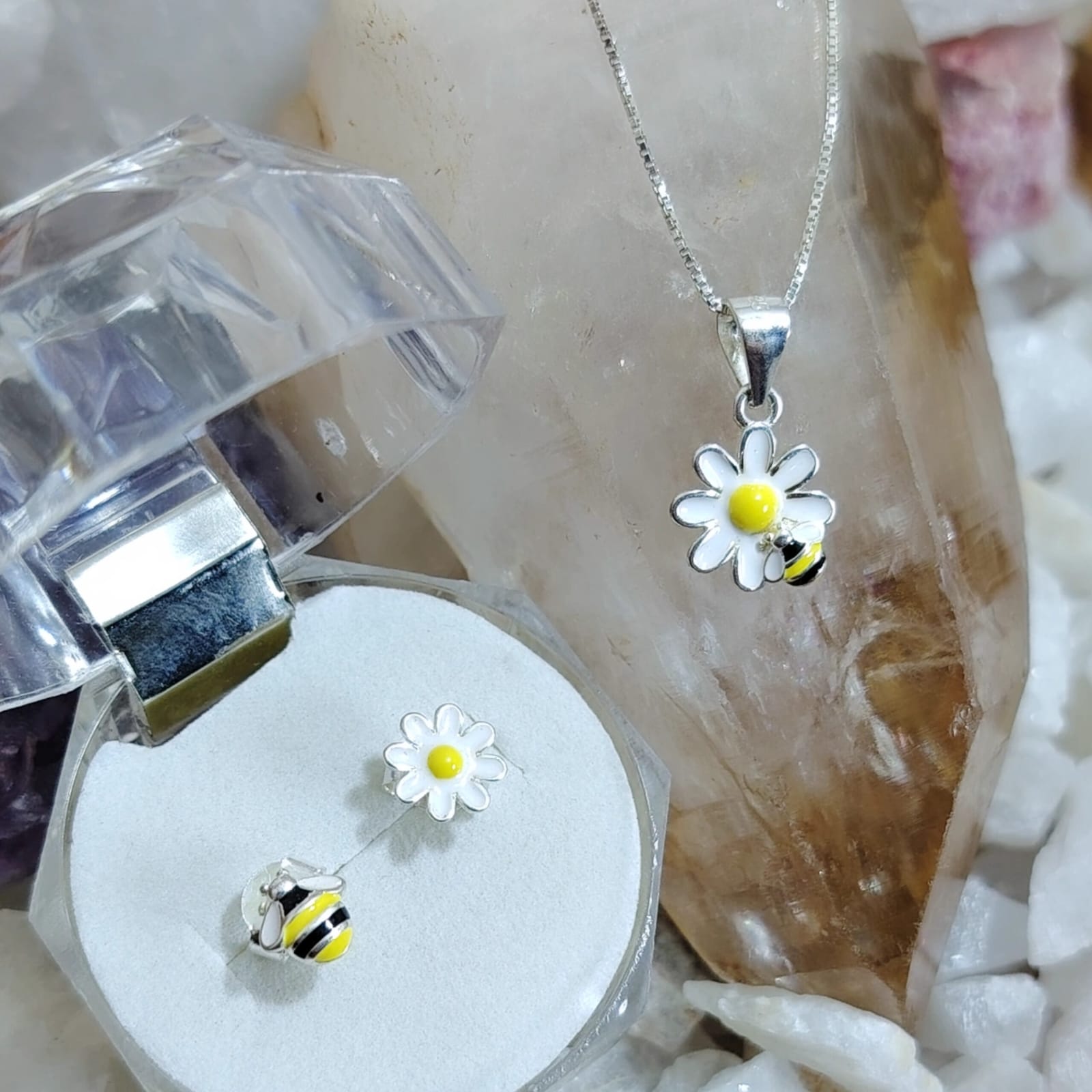 Conjunto de flor con abeja esmaltados