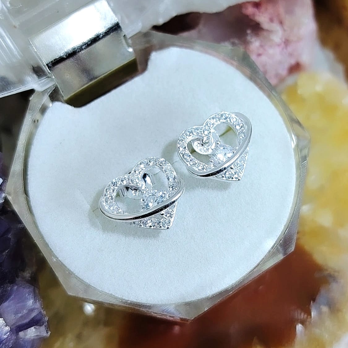 Aros pegados corazón con microcircones translucidos