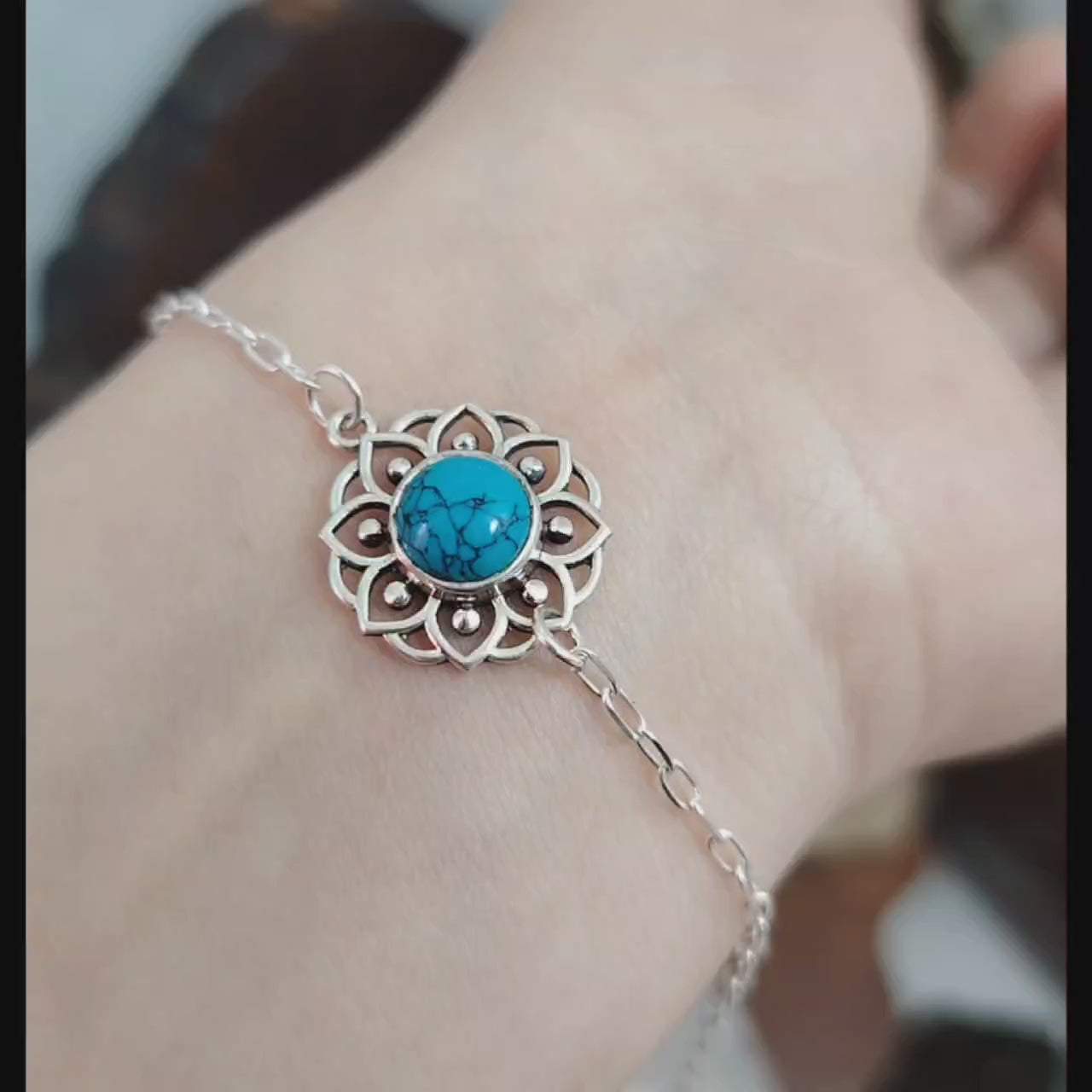 Pulsera Flor Turquesa Piedra Natural.