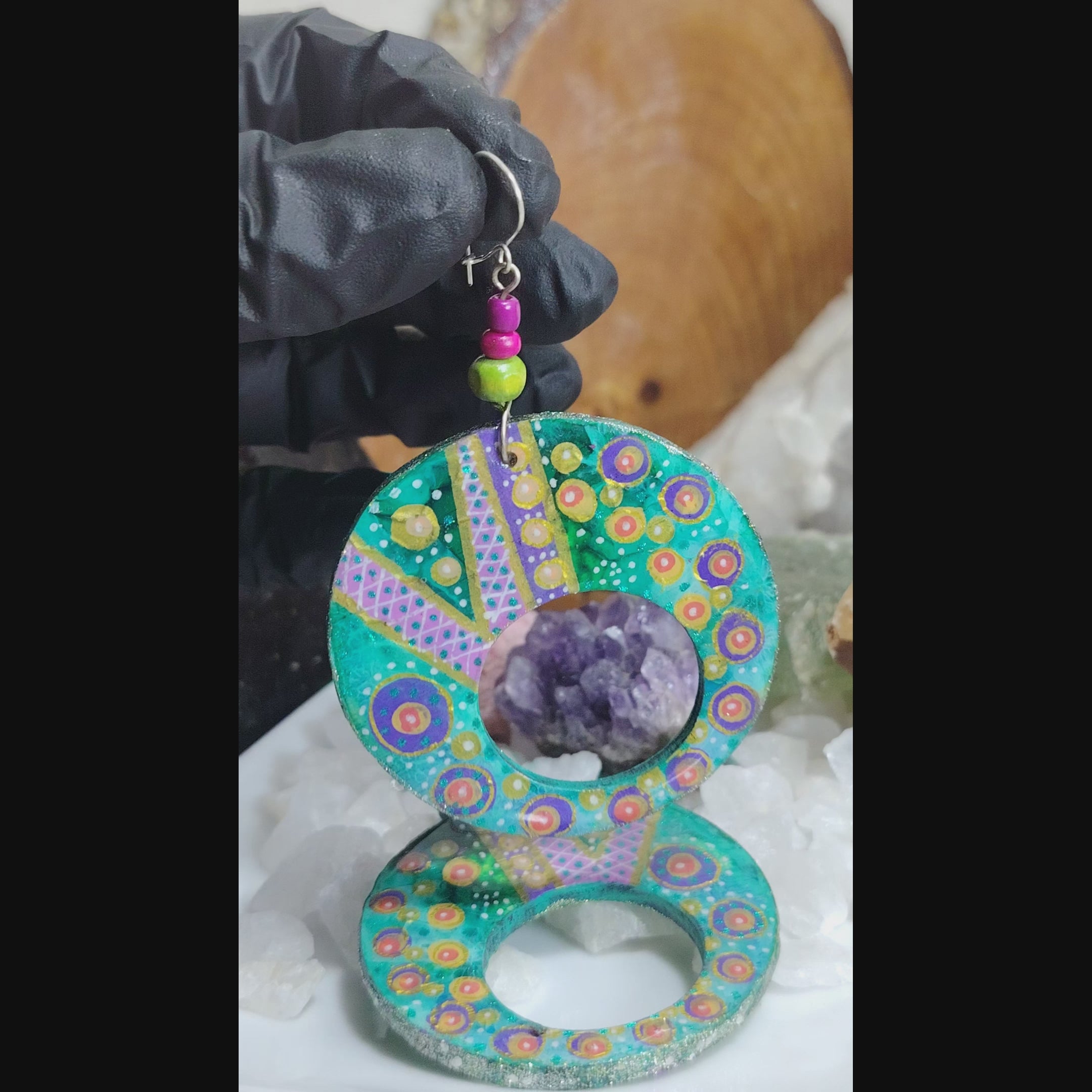 Aros artesanales con gancho de plata pintados a mano mandala