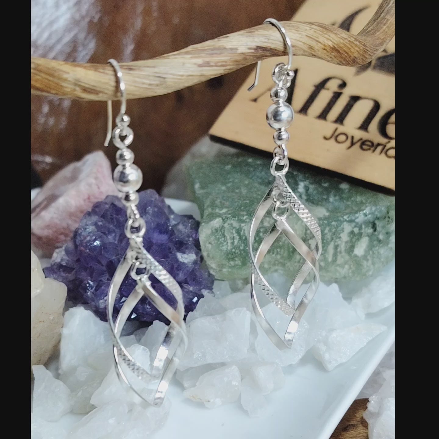 Aros largos de plata  entrelazados