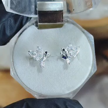 Aros pegados Colibrí con cristales traslúcidos.