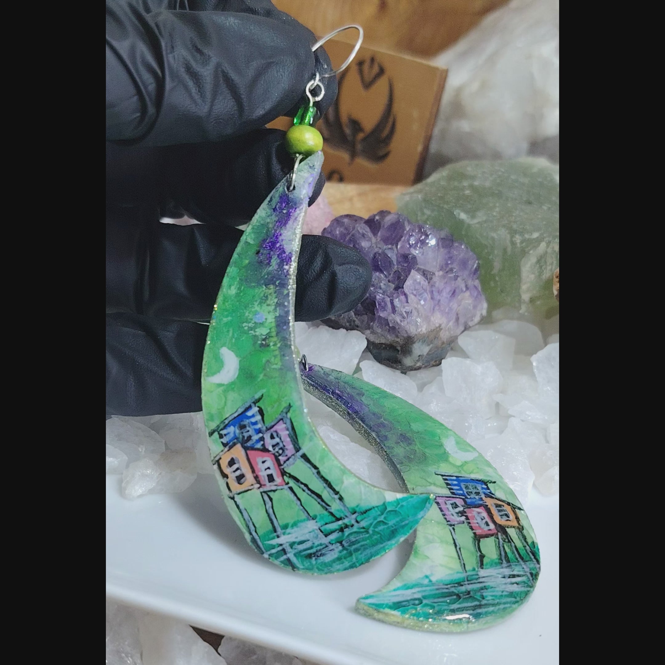 Aros artesanales con gancho de plata pintados a mano esencia chilota