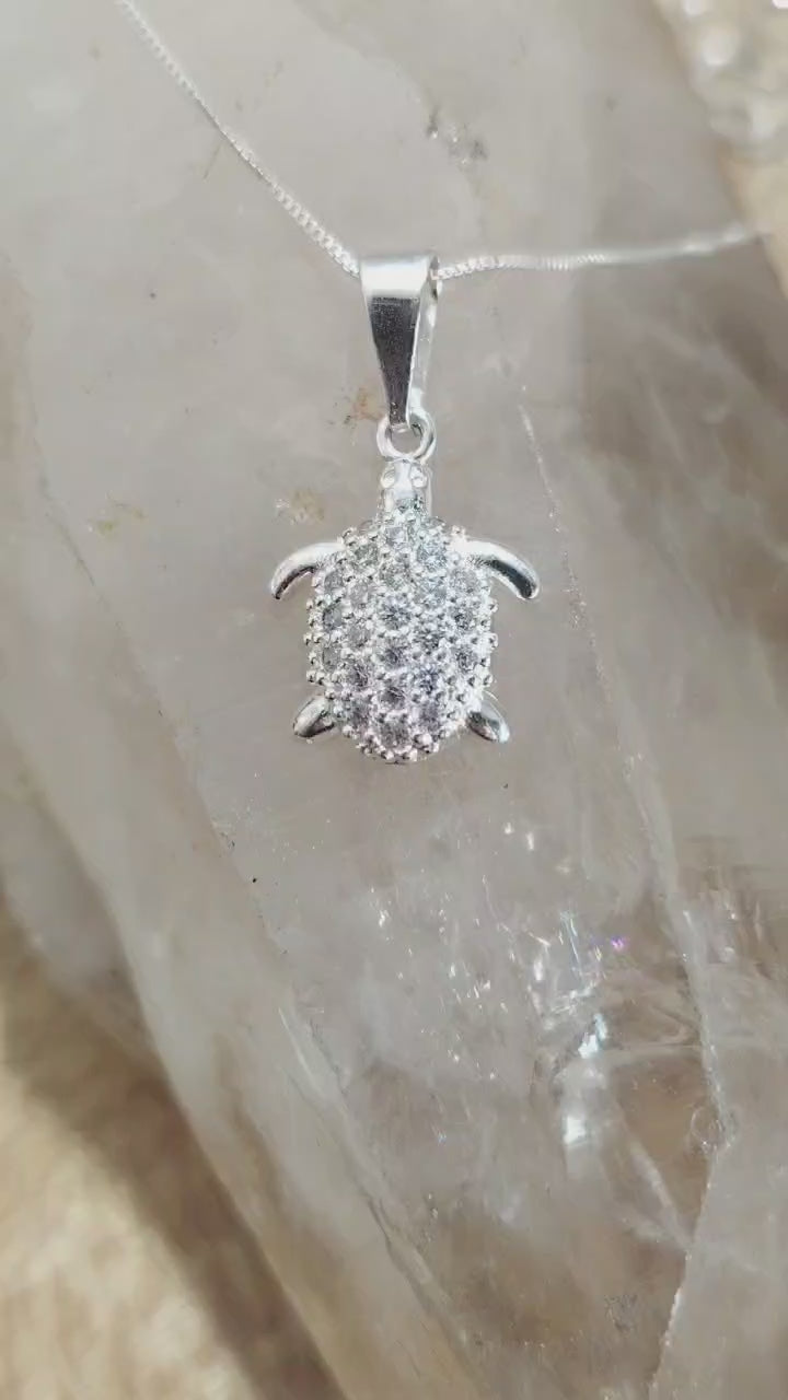 Collar con Dije Tortuga incrustado con microcircones 50 cm