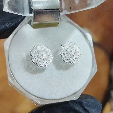 Aros pegados Mándala Floral puntillismo en Plata.