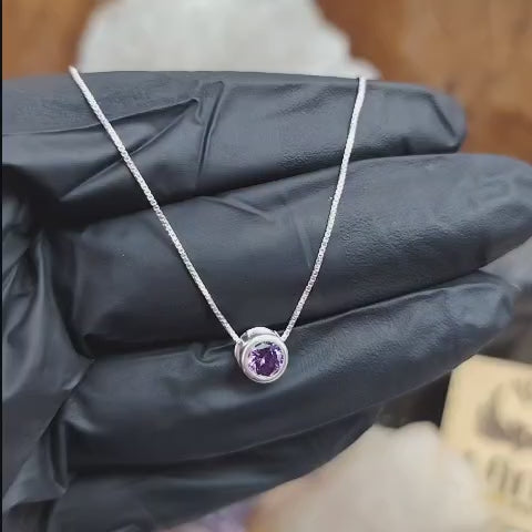 Collar punto de luz cristal morado intenso 6 mm