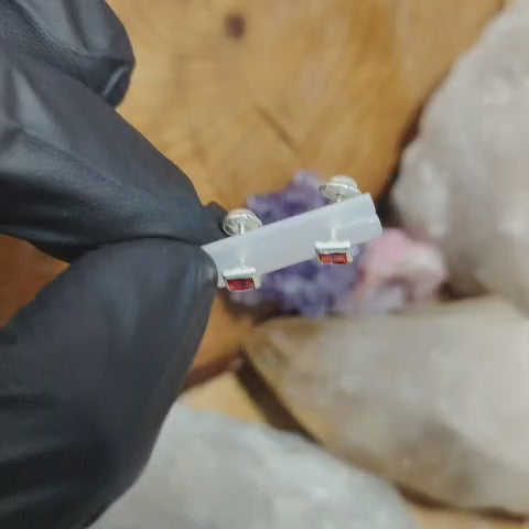 Aros atornillados cristal rojo cuadrado