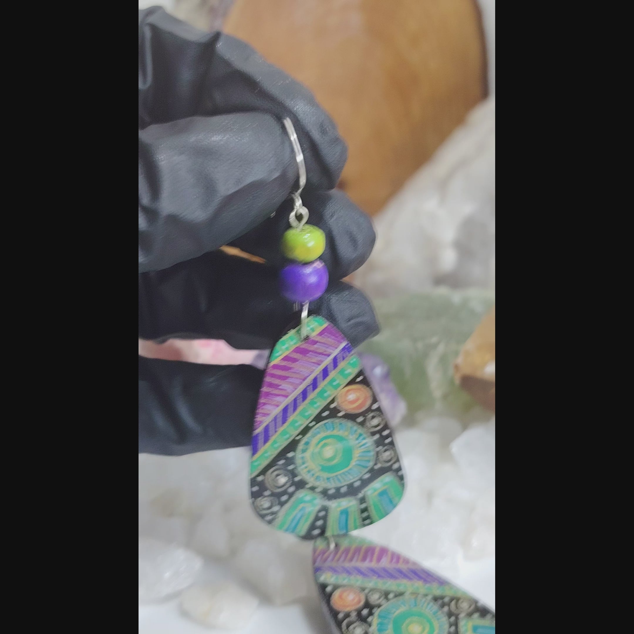 Aros artesanales con gancho de plata pintados a mano mandala