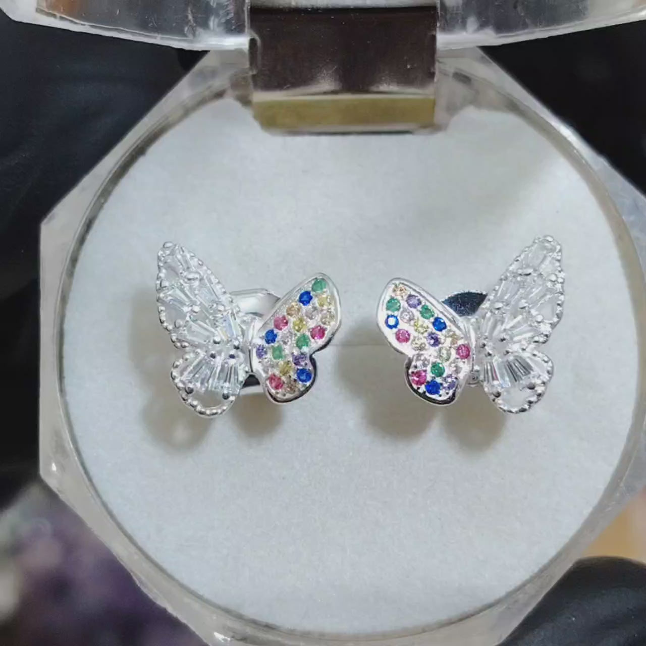 Aros pegados Mariposa con incrustaciones Multicolor.