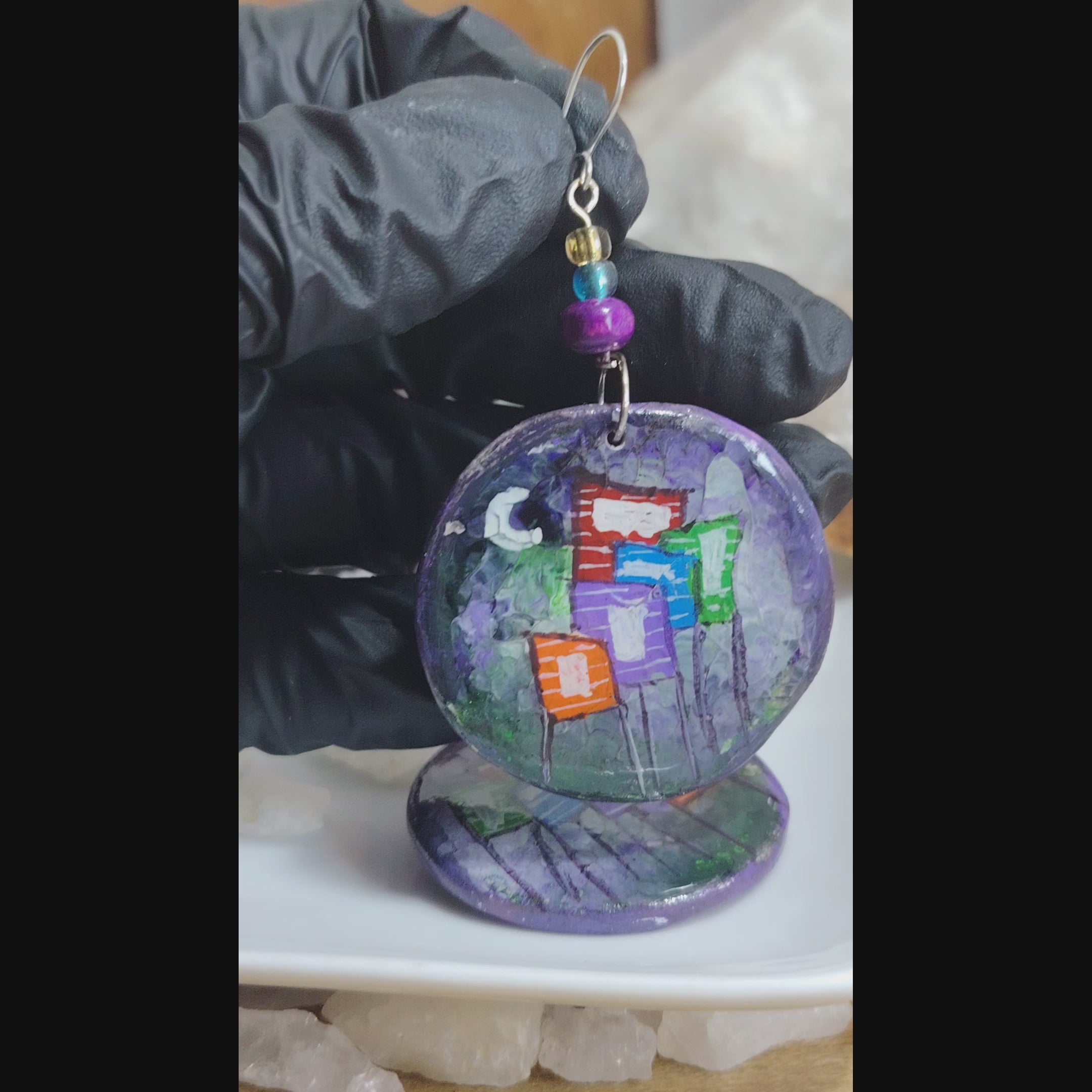 Aros artesanales con gancho de plata pintados a mano esencia chilota