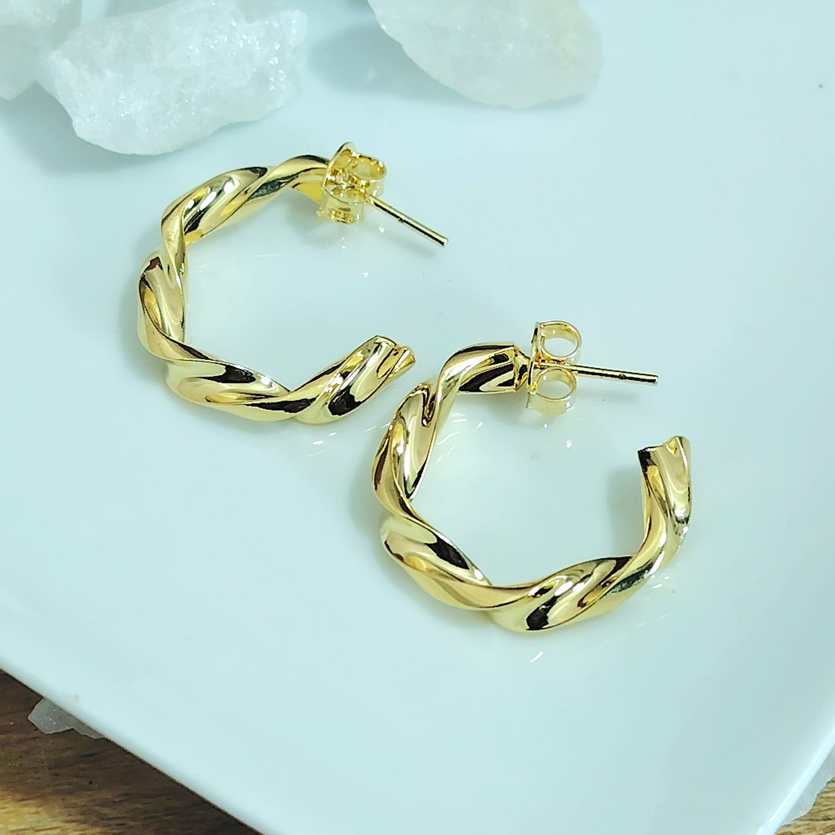 Semi argollas Enroscadas enchapado en oro