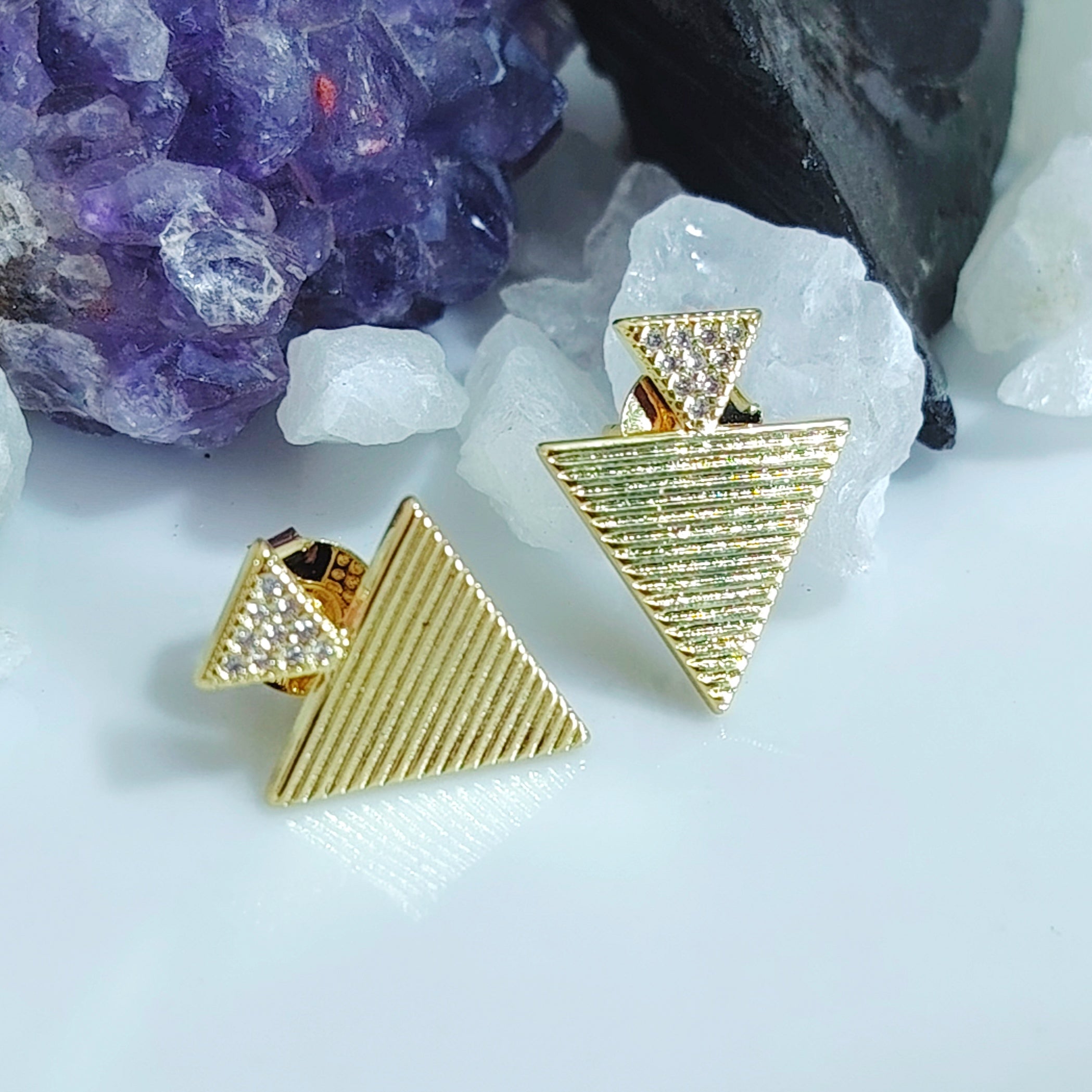 Aros pegados enchapados en oro incrustados con microcircones