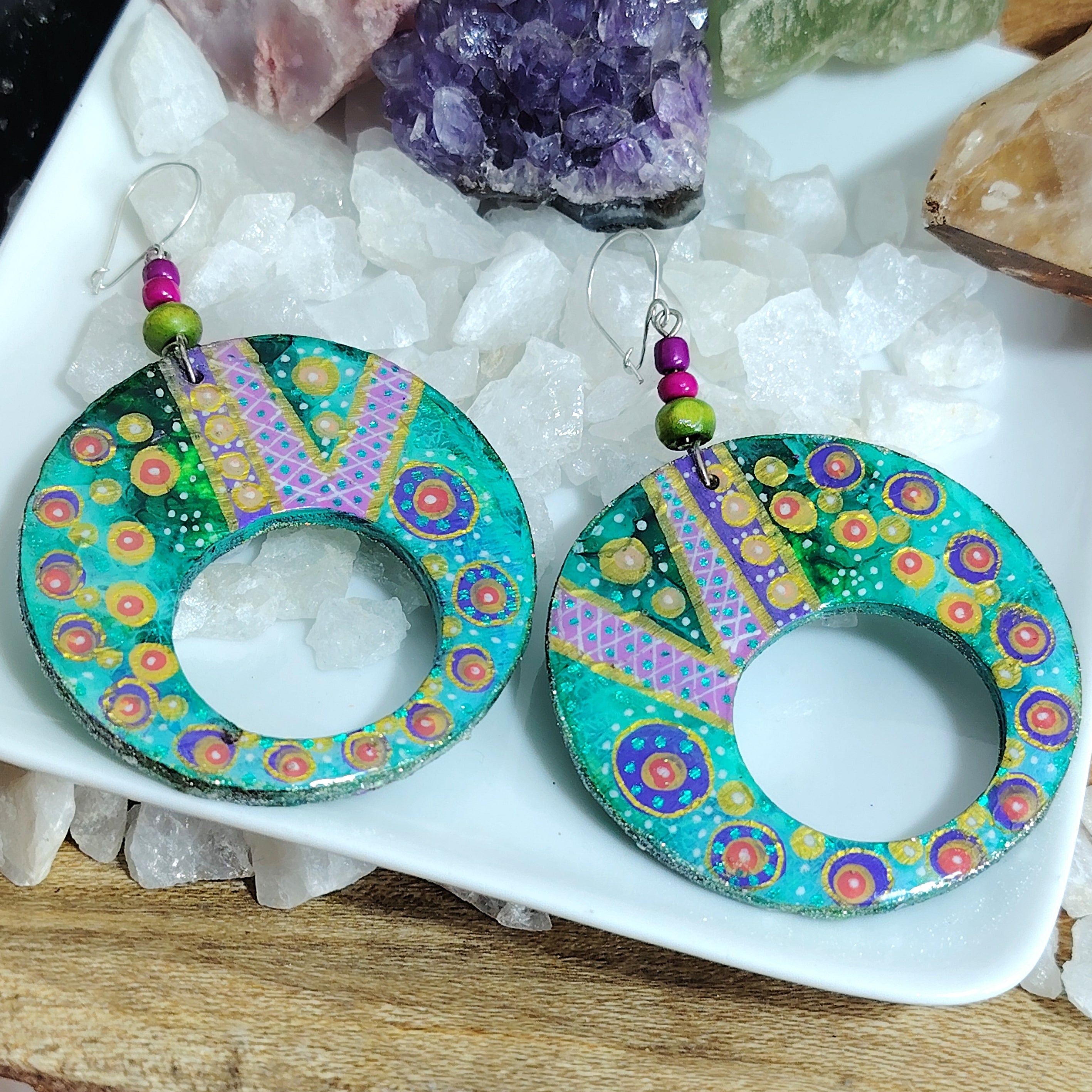Aros artesanales con gancho de plata pintados a mano mandala