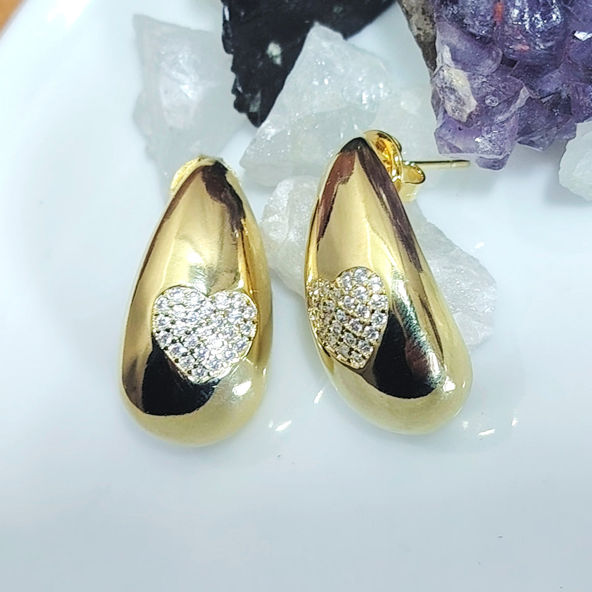 Aros pegados gota corazón incrustado con microcircones enchapado en oro