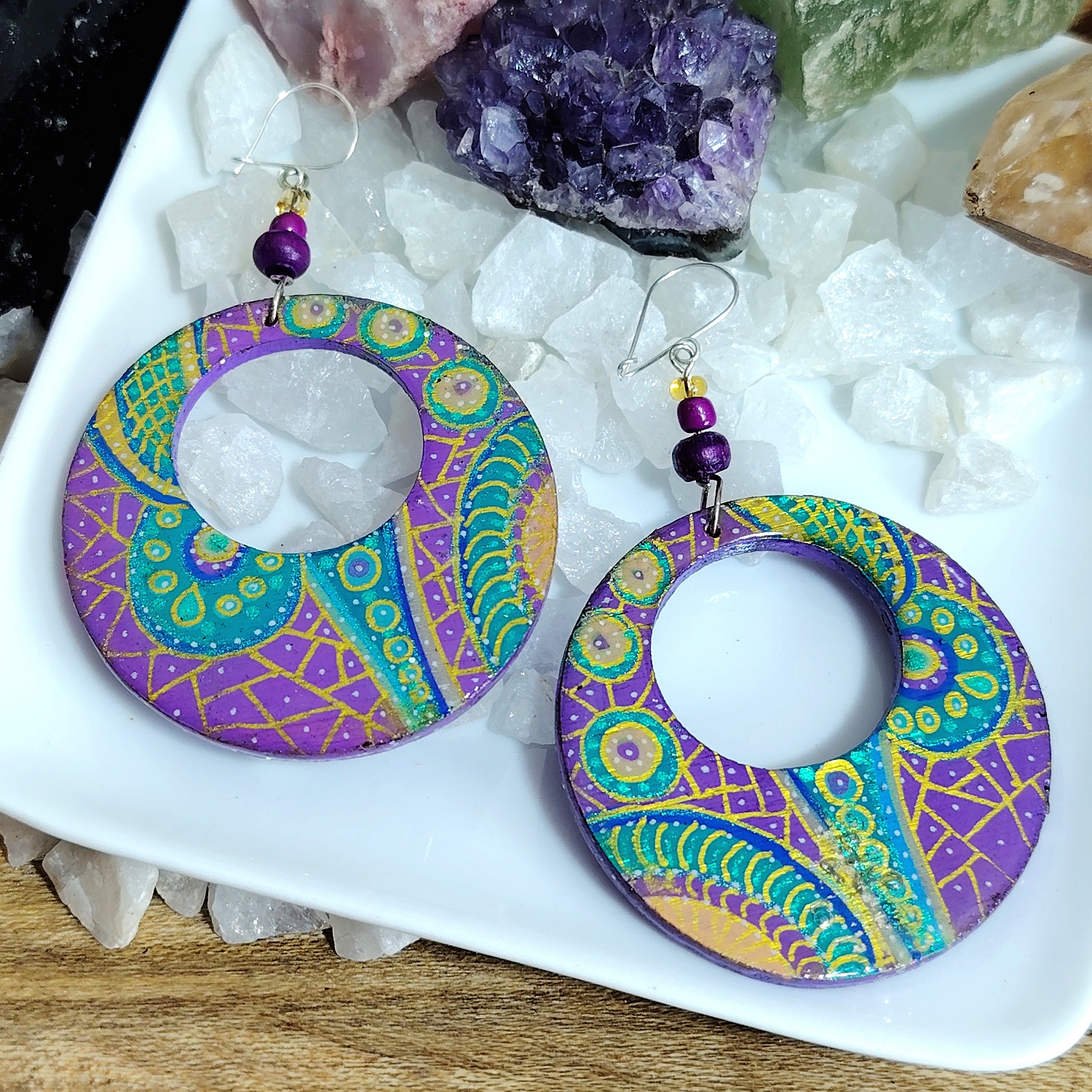 Aros artesanales con gancho de plata pintados a mano mandala